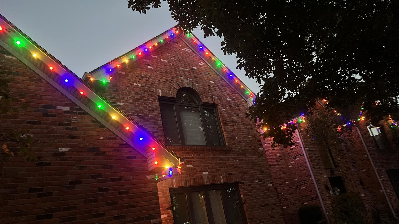 Custom professional Christmas lighting design on a home in London Ontario