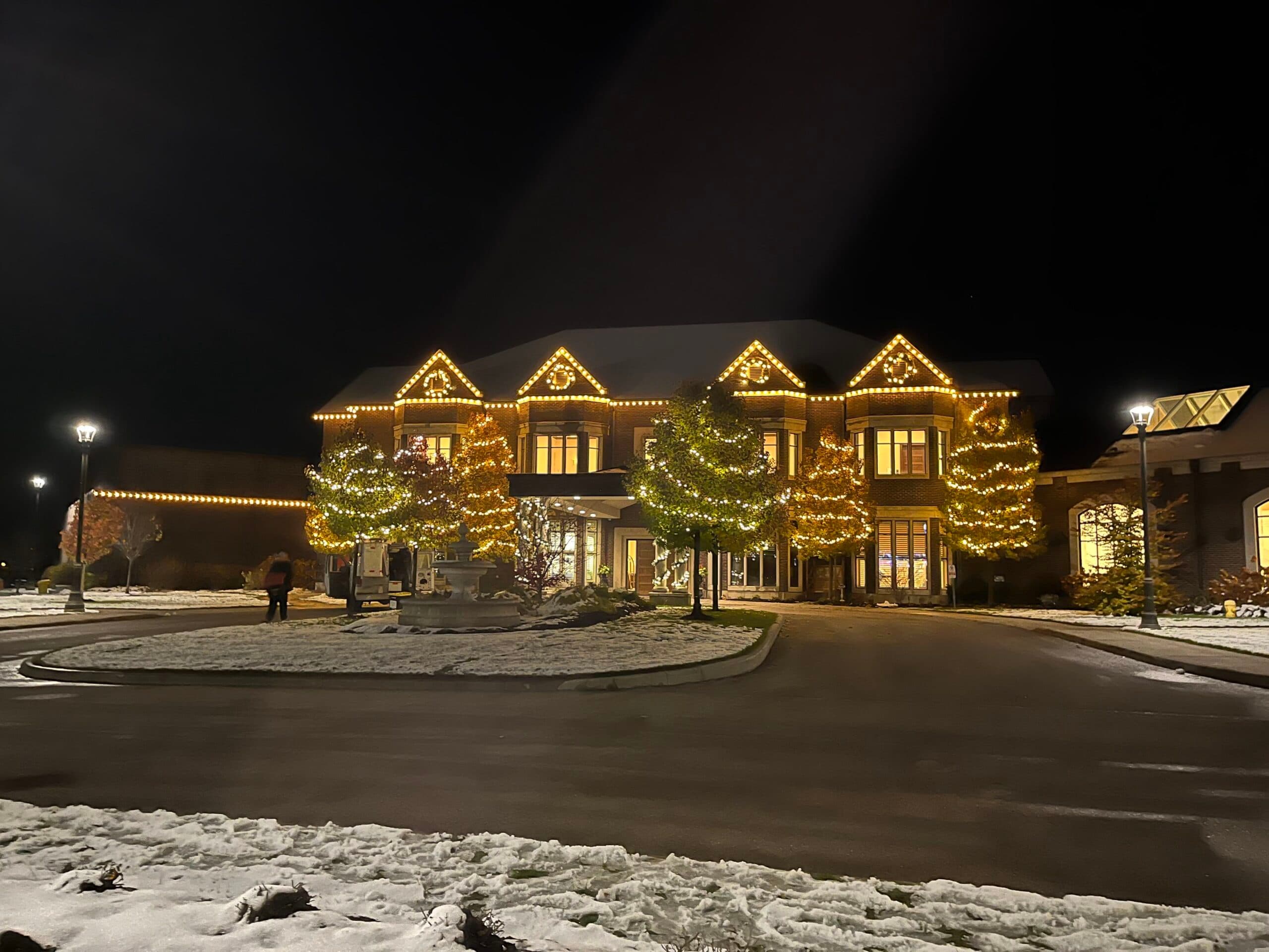 Custom-cut Christmas lights on roofline in London Ontario
